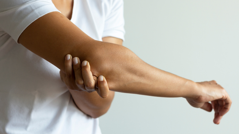 Kolum Ağrıyor Kaldıramıyorum